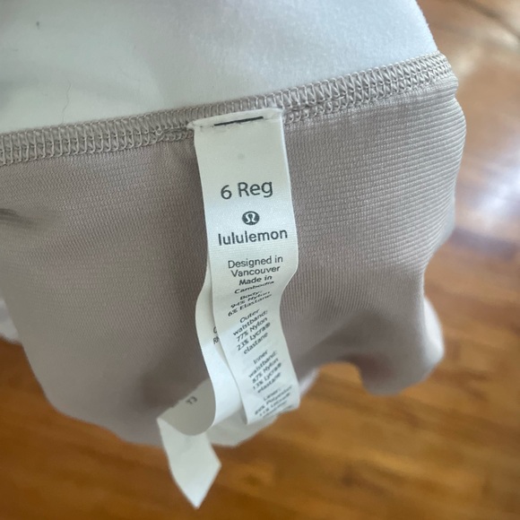 White lululemon with built in underwear and a zip pocket in the back waist - Picture 3 of 3